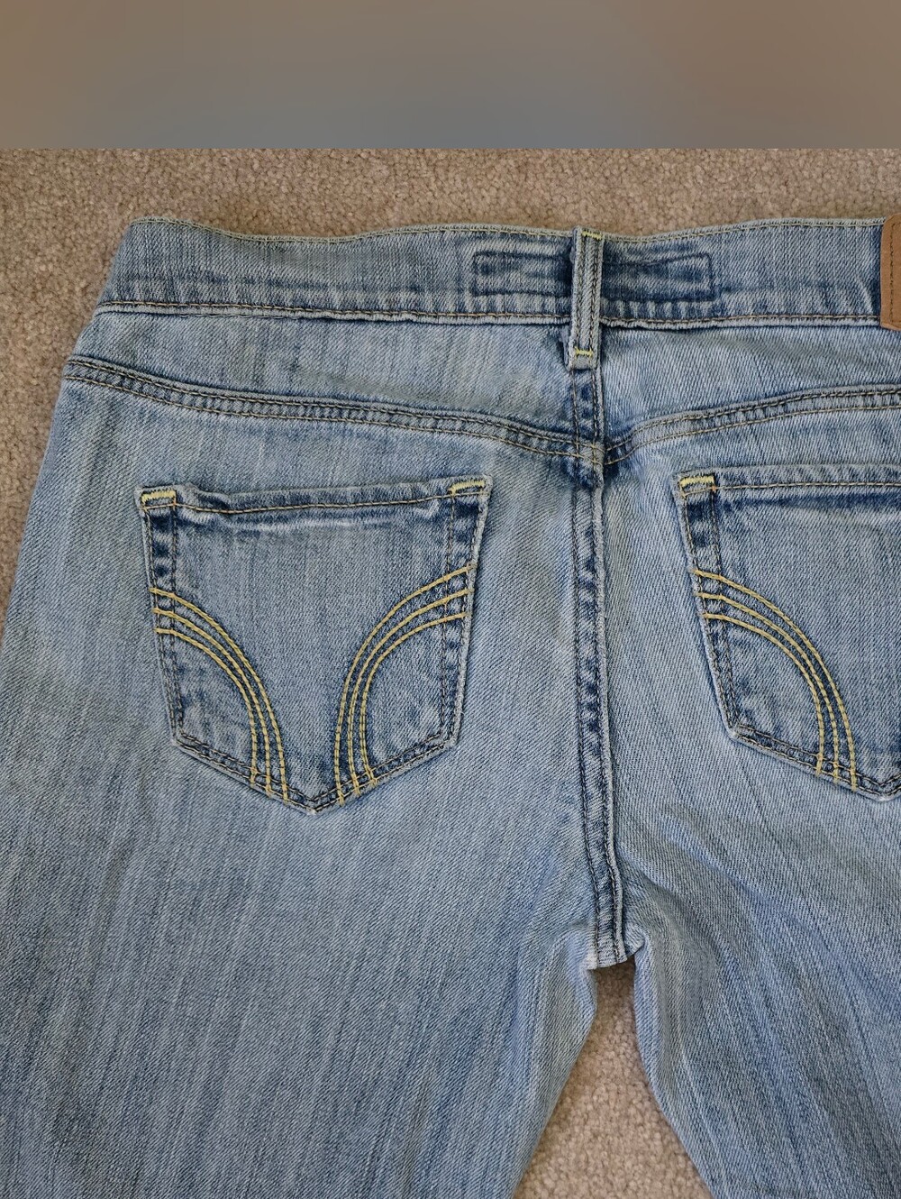 EUC Hollister Low-Rise Straight Leg Jeans Soft Stretch 1 - Picture 7 of 8